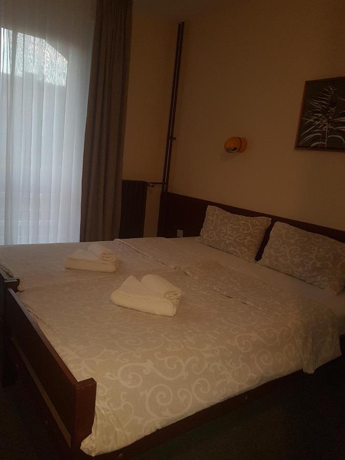 Hotel Sax Balkan Dimitrovgrad Exterior photo